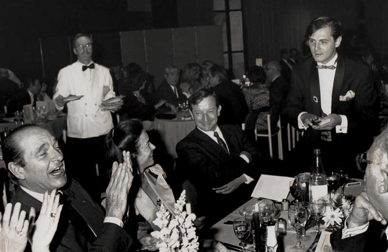 Magicien avec le Président Français Jacques Chirac